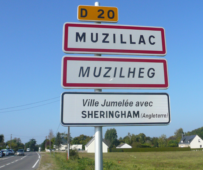 Muzillac Twin Sign 768x644